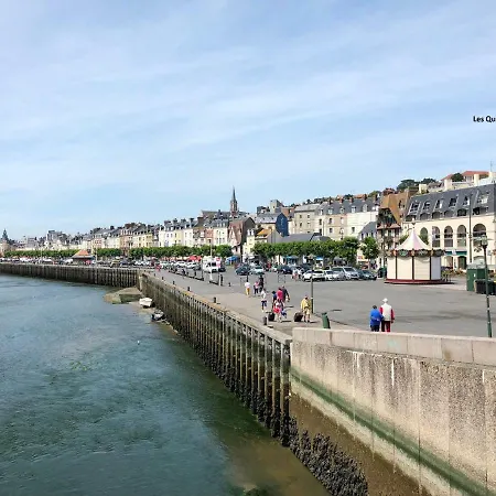 Les Quais De * Trouville-sur-Mer